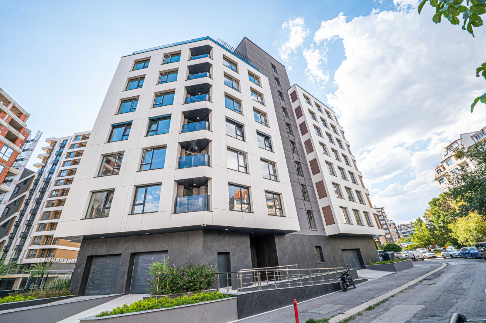 Продава  3-стаен град София , Младост 4 , 127 кв.м | 79436426