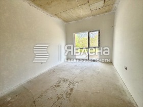 Escritório Mladost 2, Varna 2