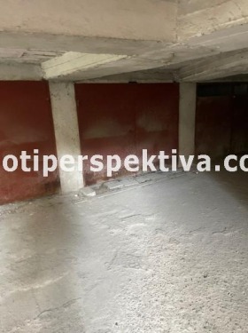 Γκαράζ Καρτσηιακα, Πλοβδηβ