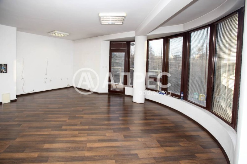 Продава МНОГОСТАЕН, гр. София, ж.гр.Южен парк, снимка 3 - Апартаменти - 52946362