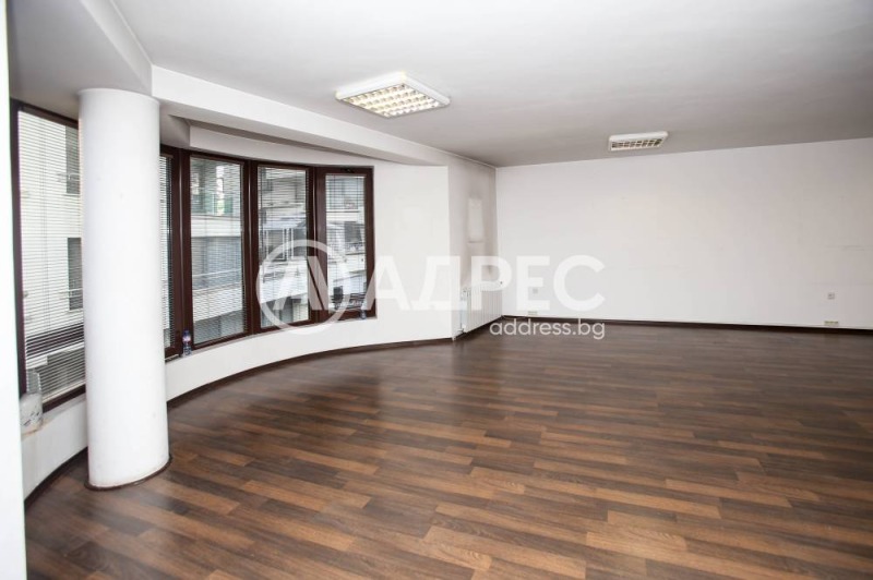 Продава МНОГОСТАЕН, гр. София, ж.гр.Южен парк, снимка 2 - Апартаменти - 52946362