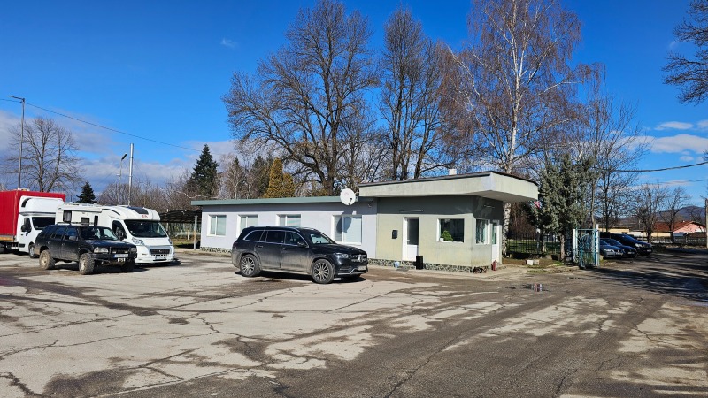 Продава ПРОМ. ПОМЕЩЕНИЕ, гр. Ботевград, област София област, снимка 2 - Производствени сгради - 53441610