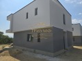 Продава КЪЩА, град Варна, м-т Боровец - юг • 257000 € / 502648.31 лв. • 36752500 4