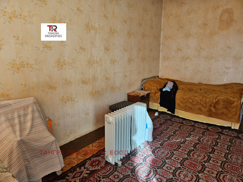 Продава 2-СТАЕН, гр. Радомир, област Перник