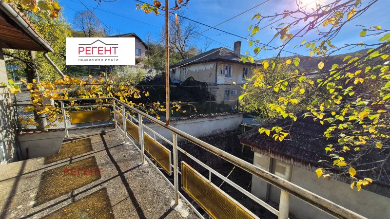 Продава КЪЩА, с. Жълтеш, област Габрово, снимка 9 - Къщи - 52322227