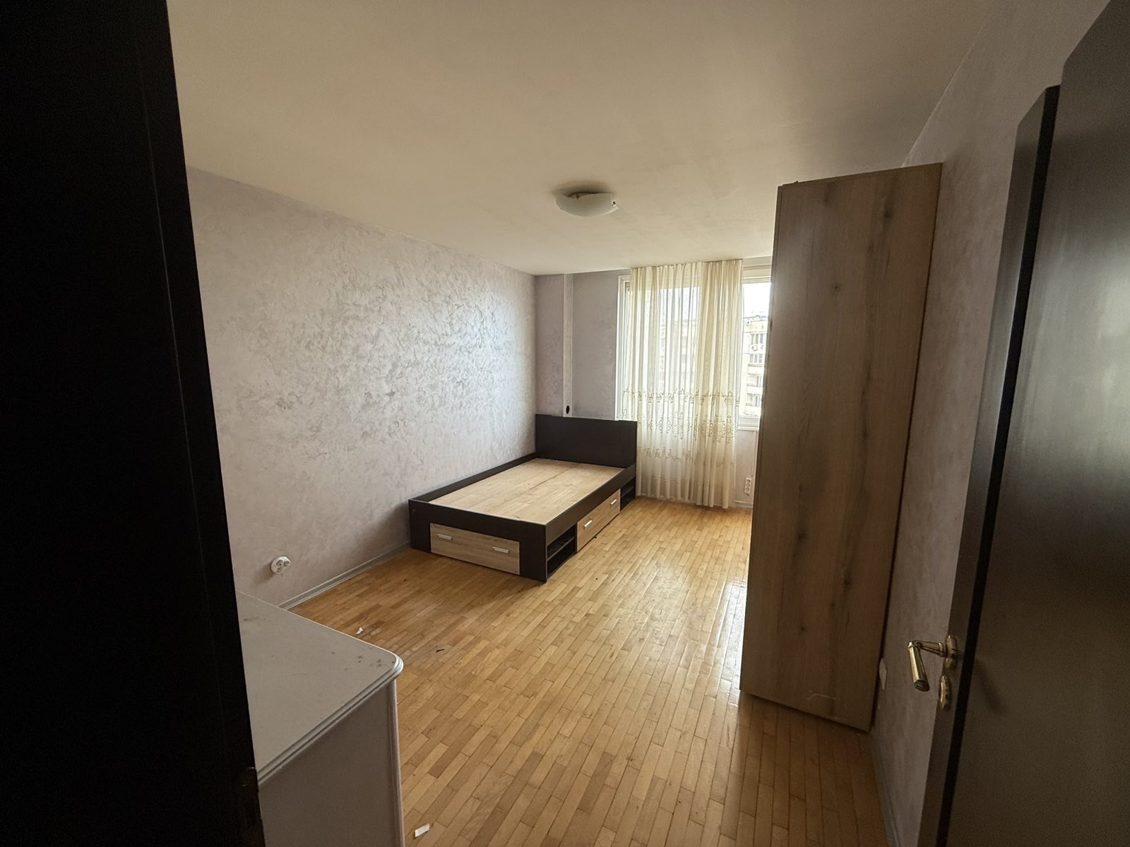 Продава МНОГОСТАЕН, гр. София, Банишора, снимка 3 - Апартаменти - 53274573