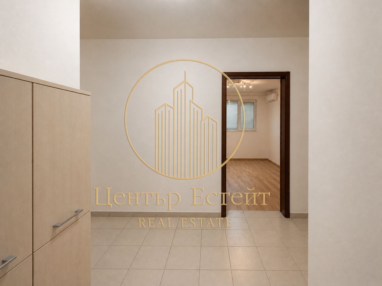 Продава 4-СТАЕН, гр. Плевен, 9-ти квартал, снимка 3 - Апартаменти - 54390213
