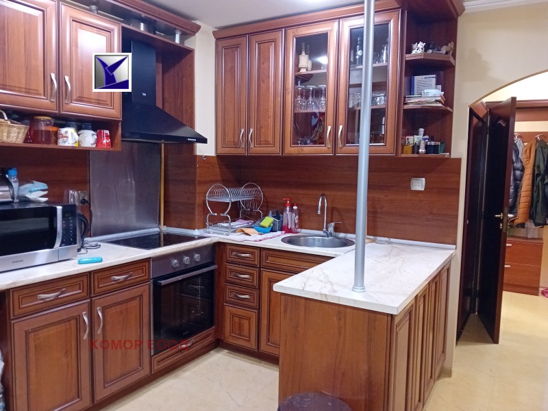 Продава  3-стаен град Русе , Възраждане , 104 кв.м | 92926787 - изображение [2]