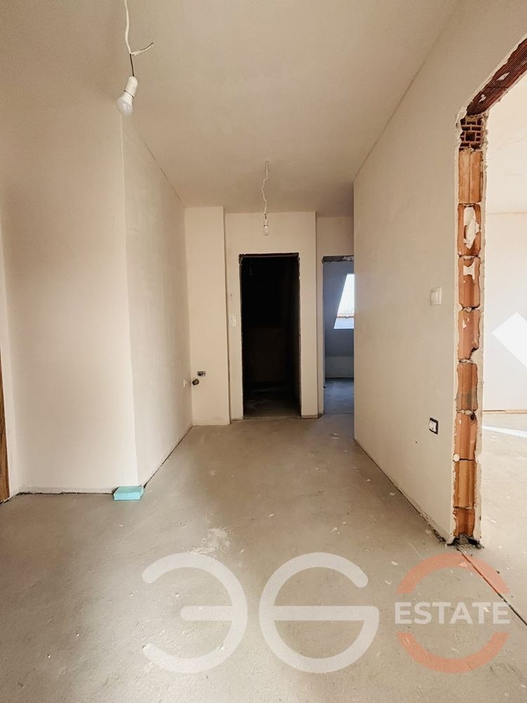 Продава 4-СТАЕН, гр. Варна, Базар Левски, снимка 6 - Апартаменти - 53103385