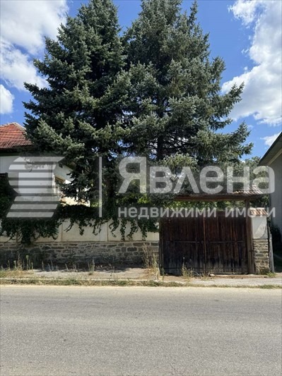 Продава КЪЩА, с. Джурово, област София област, снимка 13 - Къщи - 54416316