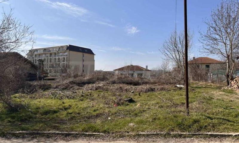 Продава ПАРЦЕЛ в област Варна, с. Шкорпиловци - 1150 кв.м / 62 500 € » 122 239.38 лв., СУПРИММО ОФИСИ В СТРАНАТА