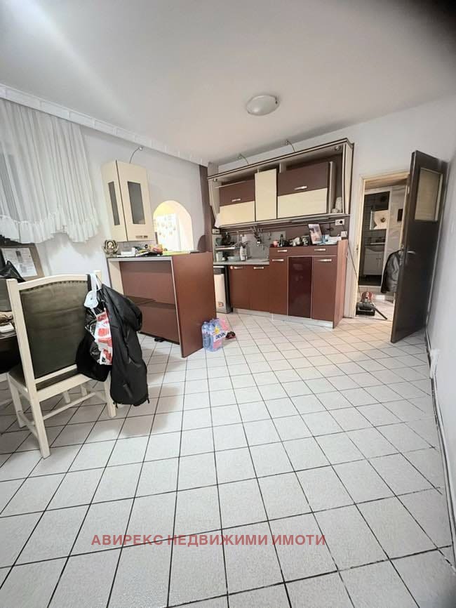 De vânzare  2 dormitoare Plovdiv , Vâstaniciesci , 92 mp | 70032331 - imagine [12]