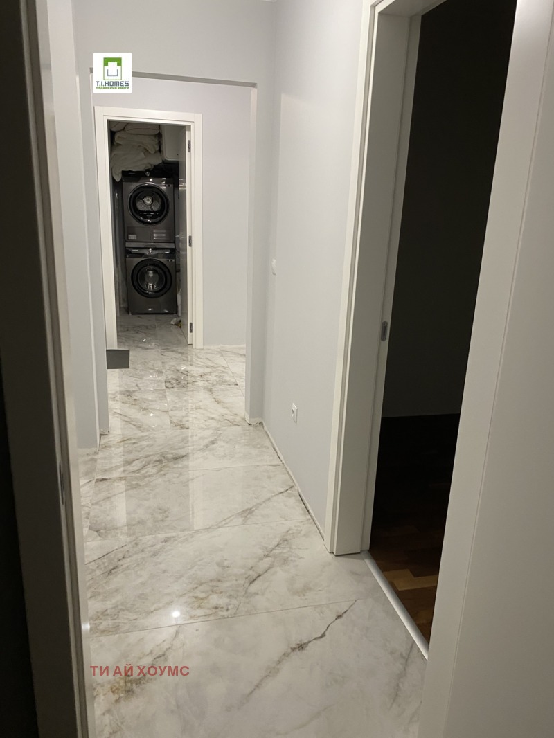 Na prodej  2 ložnice Sofia , Izgrev , 154 m2 | 48248766 - obraz [10]
