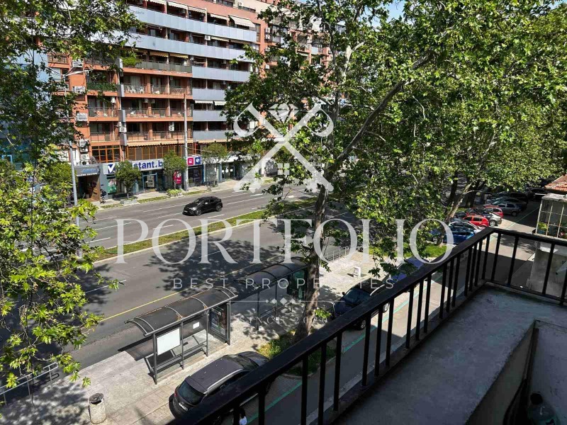 Eladó  2 hálószobás Burgas , Centar , 81 négyzetméter | 30365154