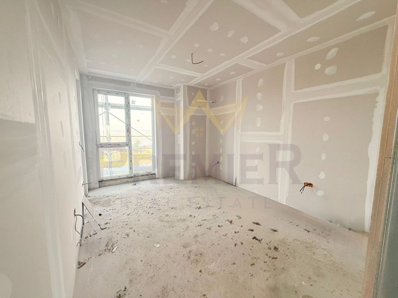 Продава 3-СТАЕН, гр. Варна, Галата, снимка 2 - Апартаменти - 53430362