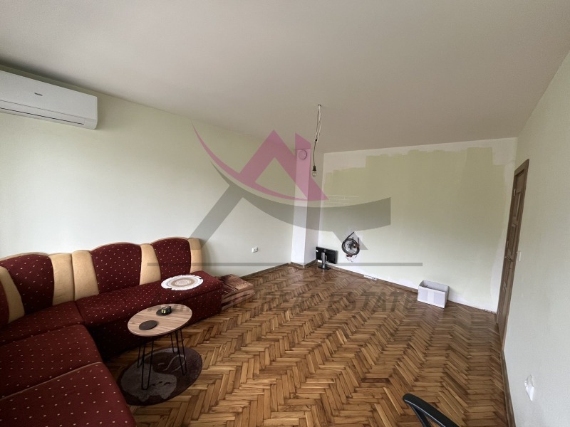 Eladó  3 hálószobás Varna , Levski 1 , 96 négyzetméter | 43492974