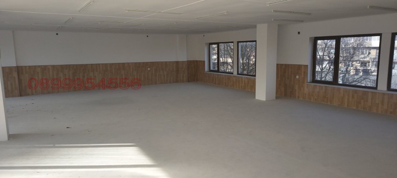 Продава ОФИС, гр. Добрич, Център, снимка 2 - Офиси - 52849557