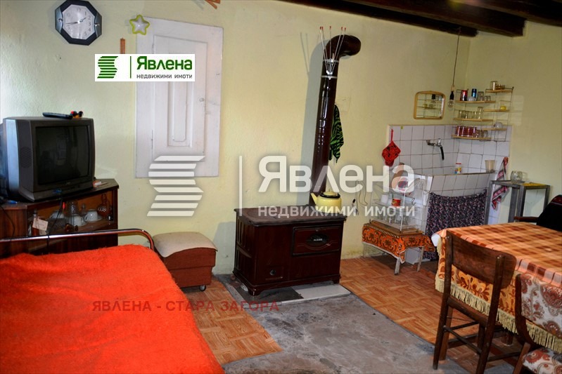 Продава КЪЩА, с. Яздач, област Стара Загора, снимка 13 - Къщи - 53037921