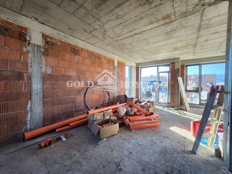 Продава КЪЩА, гр. Пловдив, Остромила, снимка 2 - Къщи - 53153055