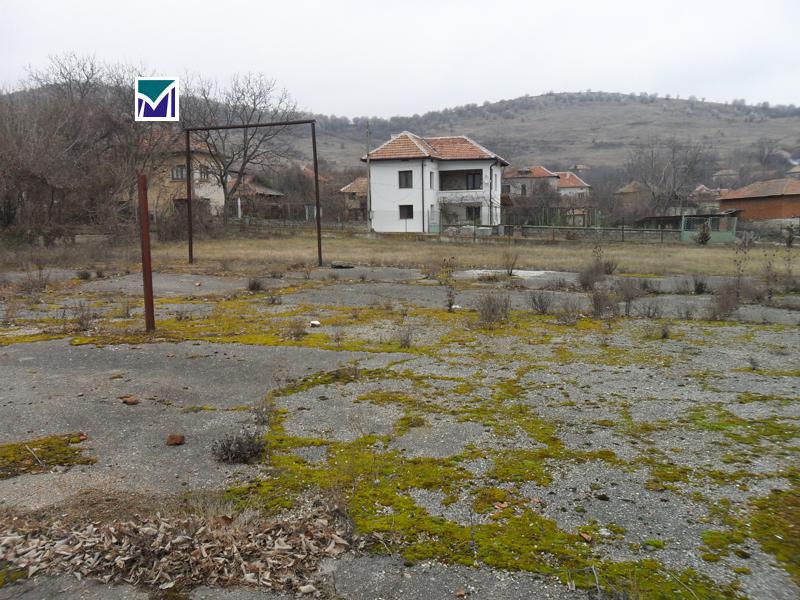 Продава  Склад област Враца , с. Горна Бешовица , 1800 кв.м | 75917291 - изображение [4]