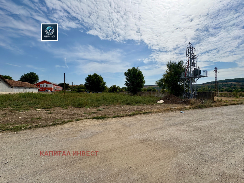 Na prodej  Spiknutí oblast Razgrad , Ušinci , 1795 m2 | 37007254 - obraz [3]