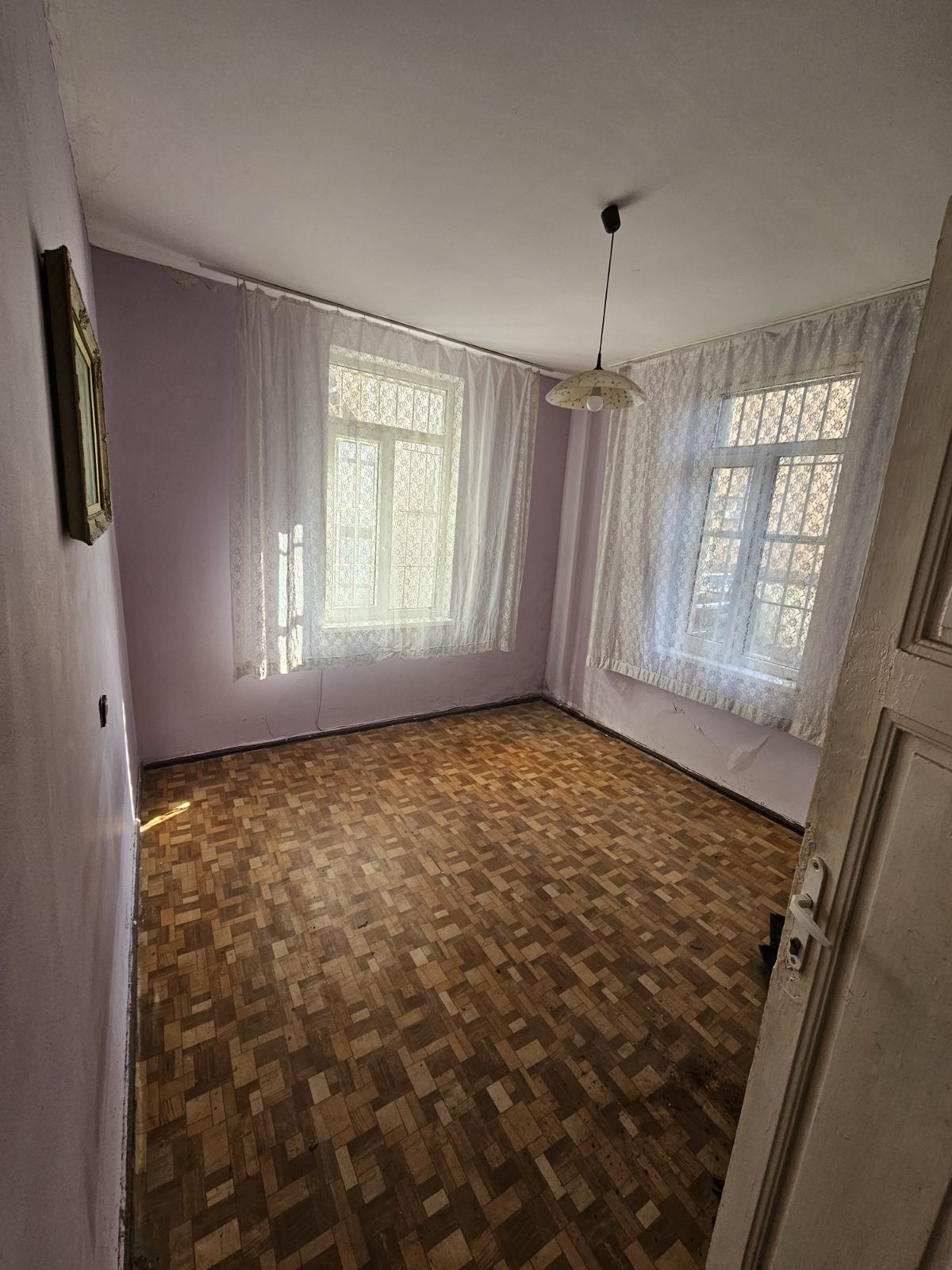 Продава ЕТАЖ ОТ КЪЩА, гр. София, Център, снимка 9 - Етаж от къща - 56346844
