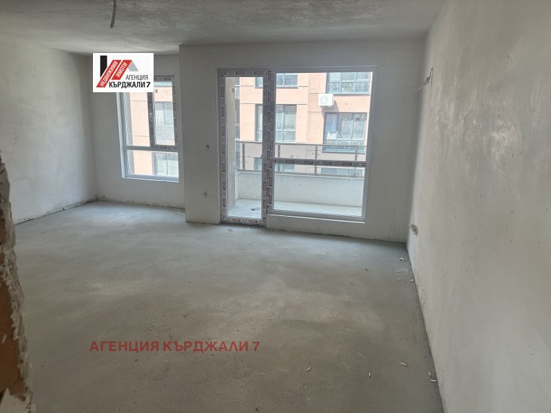На продаж  2 спальні Кърджали , Възрожденци , 114 кв.м | 82583902