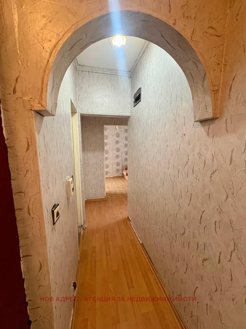 Продава  3-стаен град Търговище , Вароша , 84 кв.м | 41906085 - изображение [6]