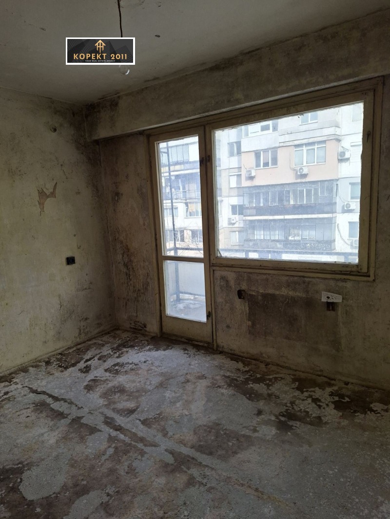 Продава 3-СТАЕН, гр. Русе, Здравец Изток, снимка 3 - Апартаменти - 53593224