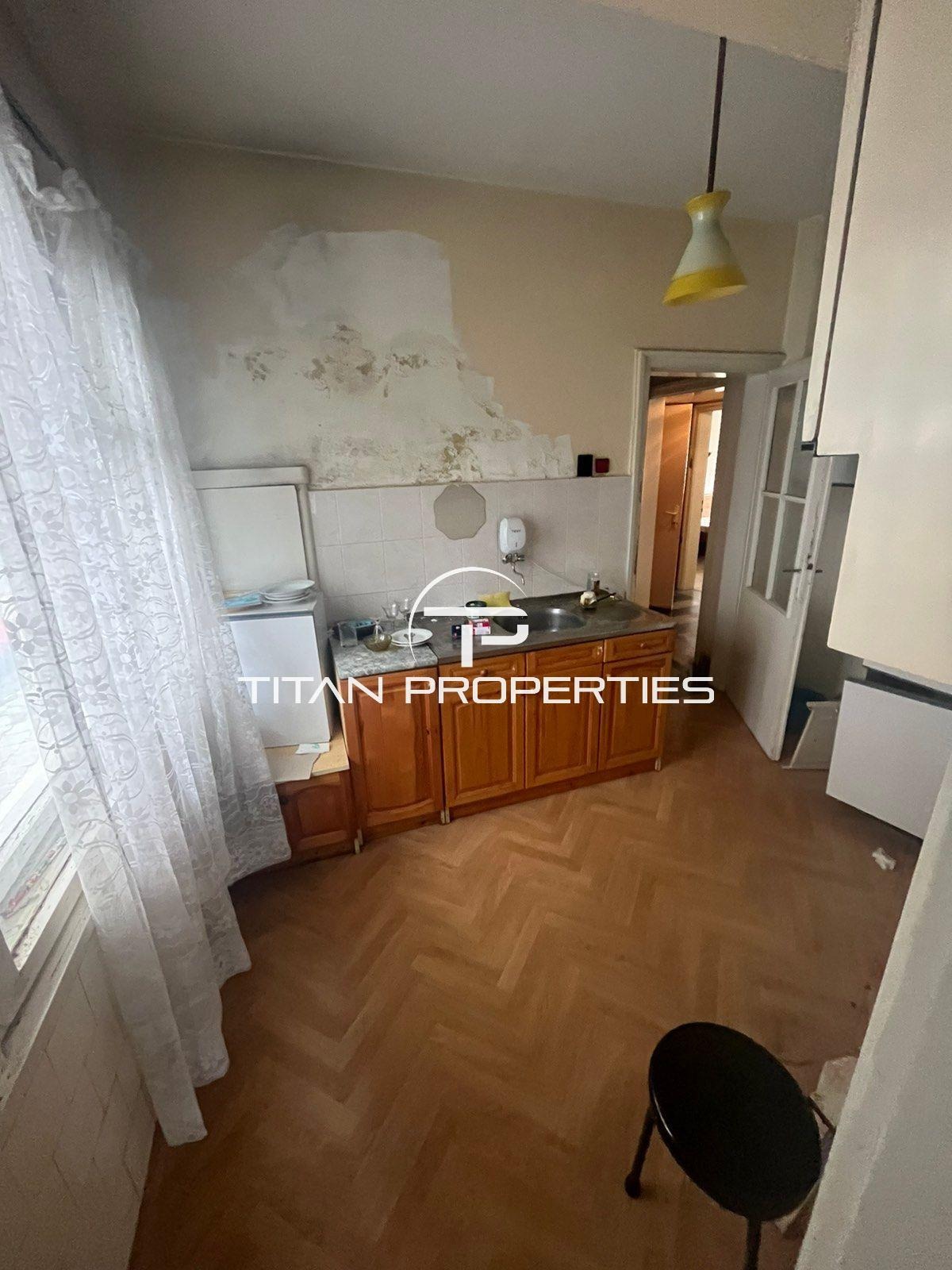Продава МНОГОСТАЕН, гр. Бургас, Център, снимка 9 - Апартаменти - 54738541