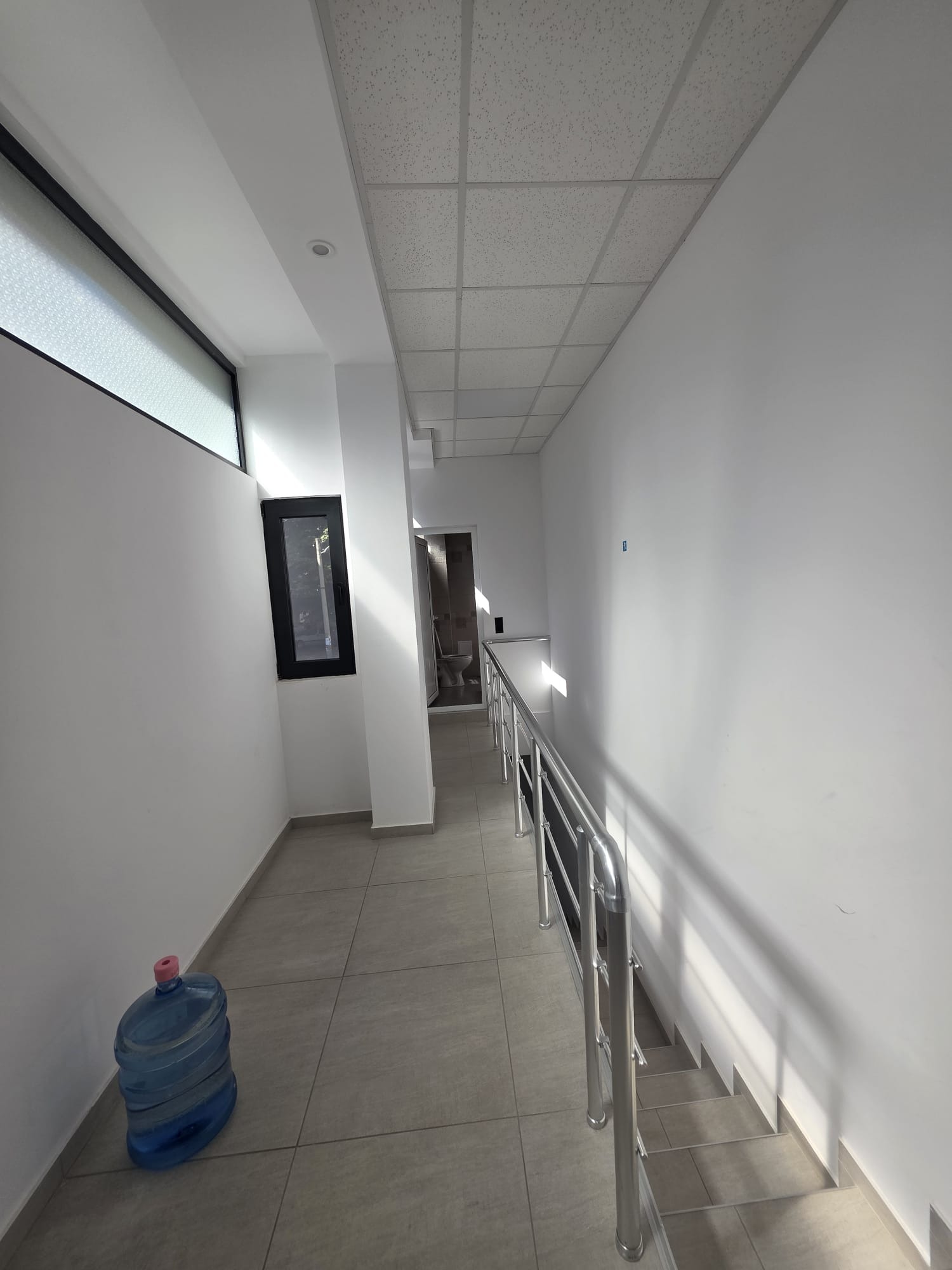 Продава ОФИС, гр. Хасково, Дружба 1, снимка 3 - Офиси - 56013359