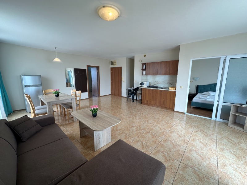 Продава 3-СТАЕН, гр. Ахелой, област Бургас, снимка 2 - Апартаменти - 52625638