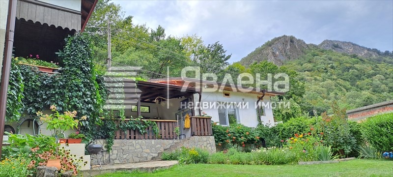 Продава КЪЩА, гр. Тетевен, област Ловеч, снимка 3 - Къщи - 56024753