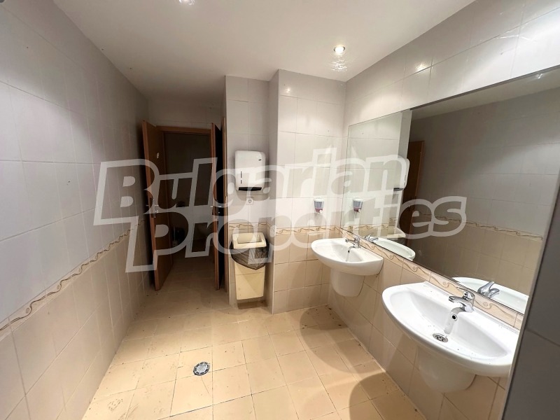 Продава ЗАВЕДЕНИЕ, гр. Каварна, област Добрич, снимка 4 - Заведения - 53195429