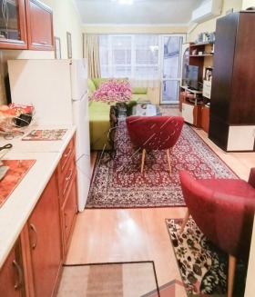 Studio Vazrajdane, Bourgas 3