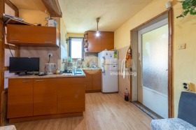 Продава къща област Добрич гр. Каварна - [1] 