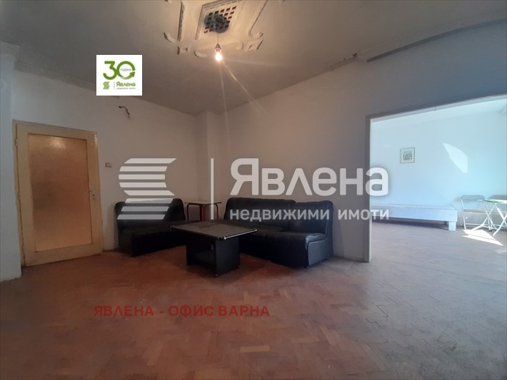 Продава 3-СТАЕН, гр. Варна, Колхозен пазар, снимка 1 - Aпартаменти - 48033433