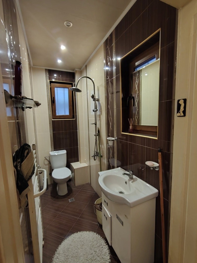 Продава ЕТАЖ ОТ КЪЩА, гр. Пловдив, Център, снимка 7 - Етаж от къща - 52569766