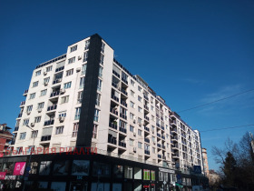 3 soverom Mladost 4, Sofia