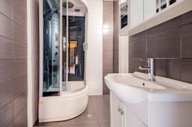 2 quartos Liulin 8, Sofia 9