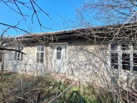 Продажба на имоти в с. Водица, област Варна - изображение 1 
