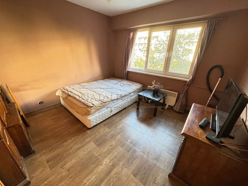 Продава 3-СТАЕН, гр. Бургас, Славейков, снимка 5 - Aпартаменти - 47423099