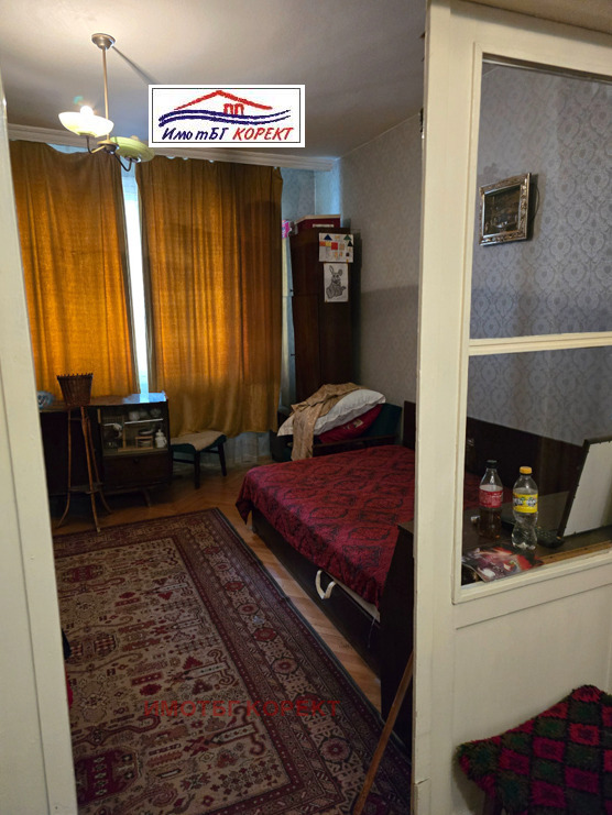 De vânzare  2 dormitoare Sofia , Țentâr , 96 mp | 34035140 - imagine [5]
