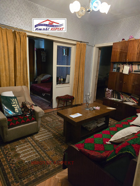 De vânzare  2 dormitoare Sofia , Țentâr , 96 mp | 34035140 - imagine [3]