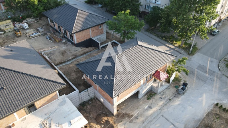 Myytävänä  Talo Pleven , Družba 2 , 192 neliömetriä | 80985755 - kuva [4]