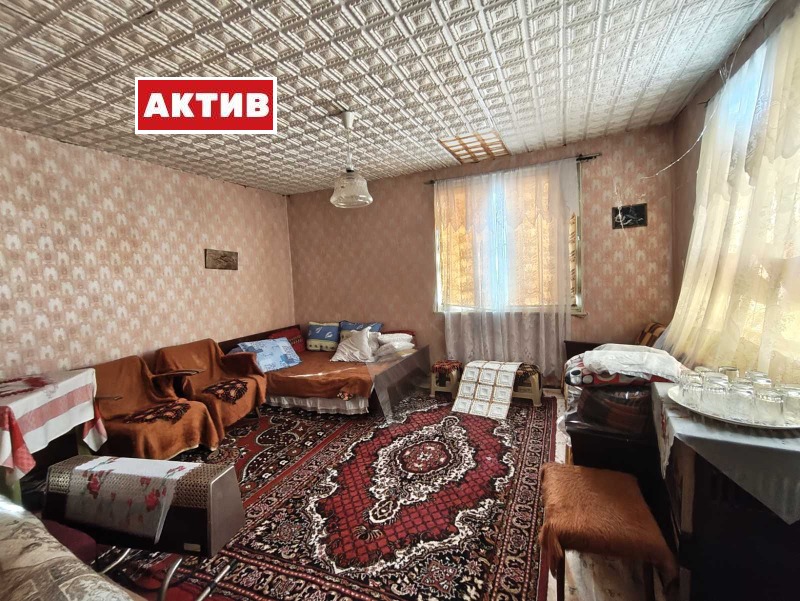 Продава КЪЩА, гр. Търговище, Боровец, снимка 3 - Къщи - 52741022