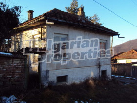Продажба на имоти в с. Сливовица, област Велико Търново - изображение 2 