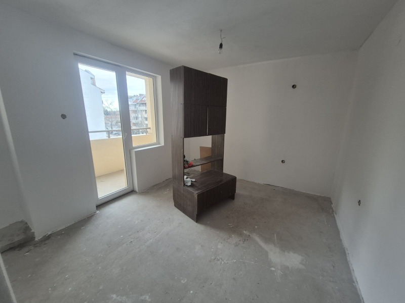 Продава 3-СТАЕН, гр. Плевен, Идеален център, снимка 3 - Апартаменти - 50122826