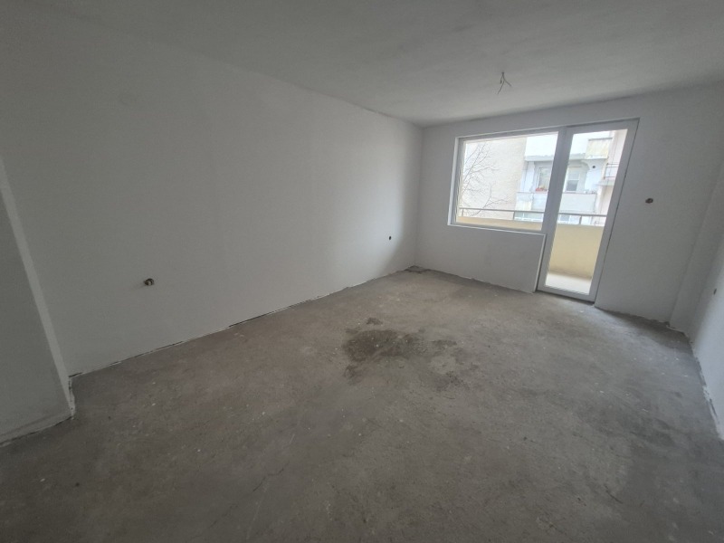 Продава 3-СТАЕН, гр. Плевен, Идеален център