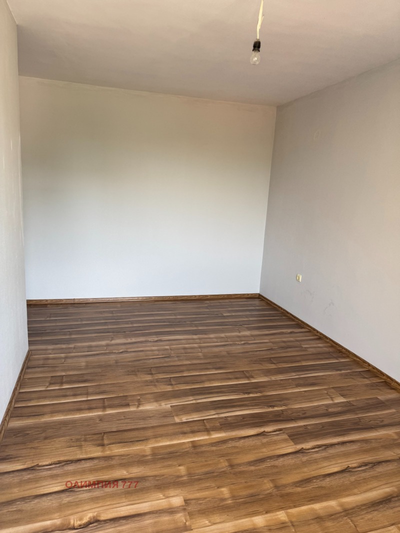 Eladó  2 hálószobás Pleven , Sirok centar , 90 négyzetméter | 73073072 - kép [5]
